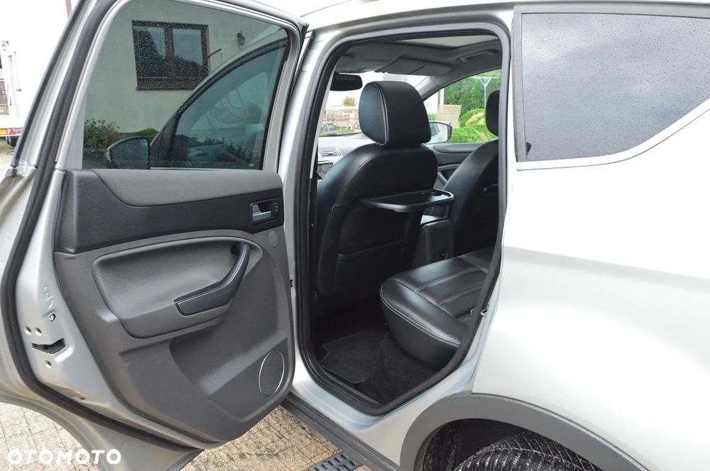 Ford Kuga 2.0 TDCi 4x4 Titanium - 26