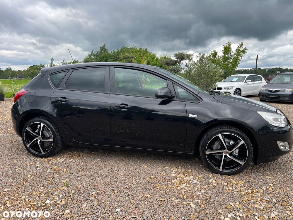 Opel Astra 1.6 Design Edition - 5