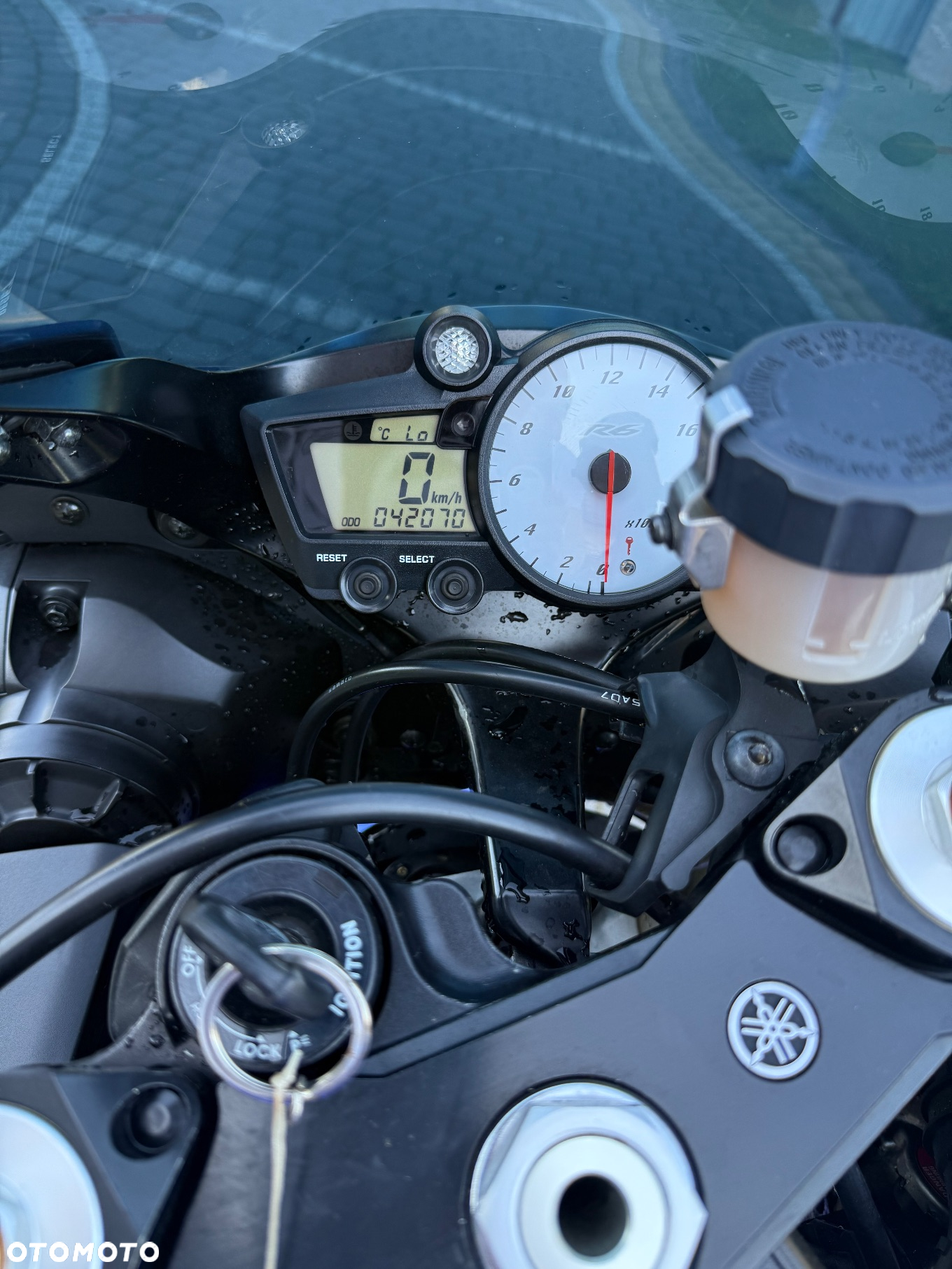 Yamaha R6 - 6