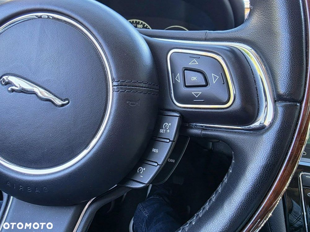 Jaguar XJ 3.0 T AWD Premium Luxury - 15