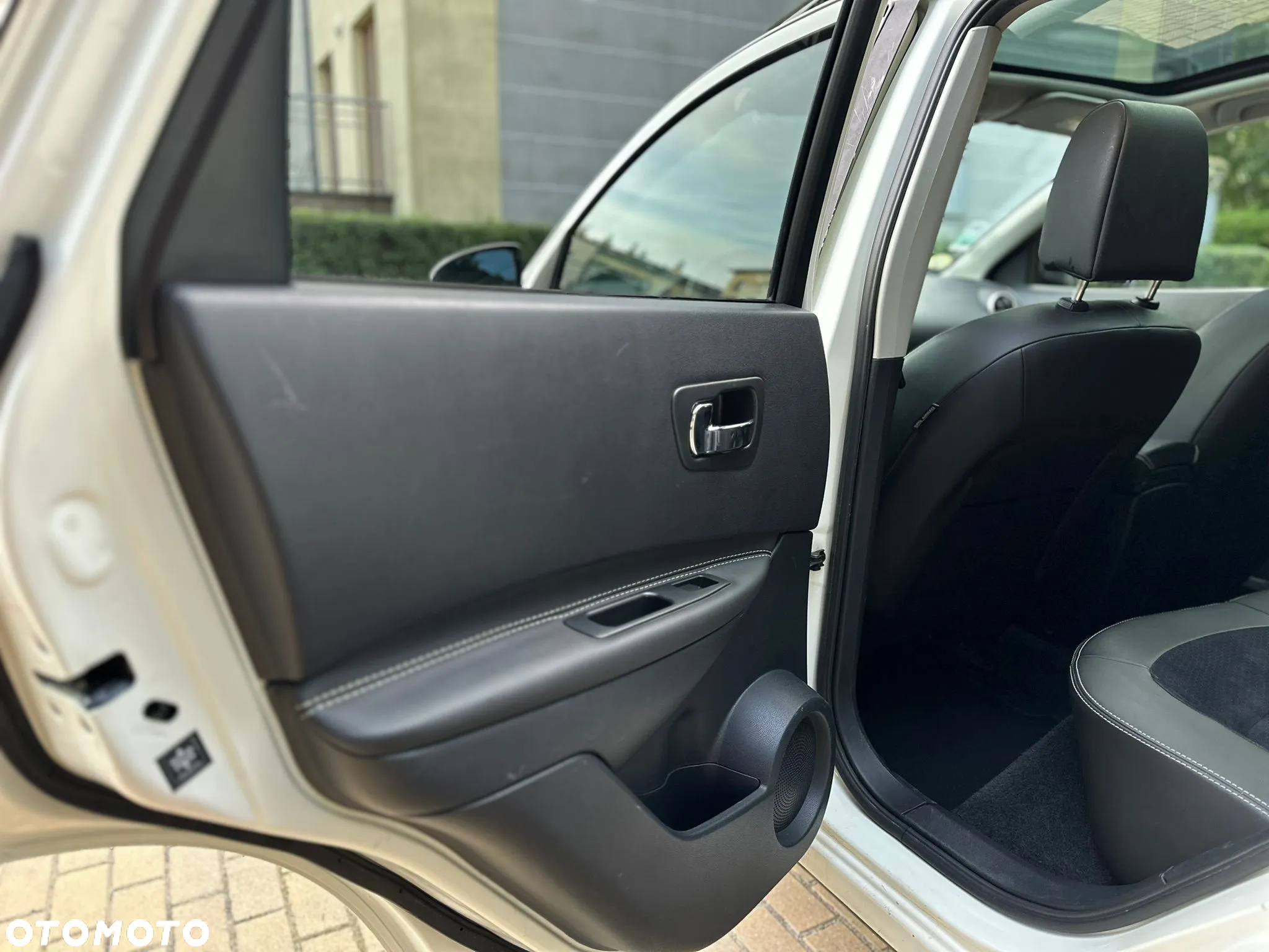 Nissan Qashqai 1.6 dCi TEKNA+ - 28