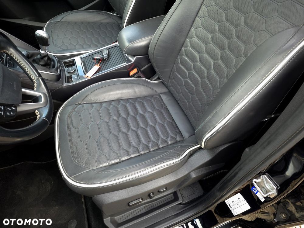 Ford Kuga Vignale 2.0 TDCi AWD - 13