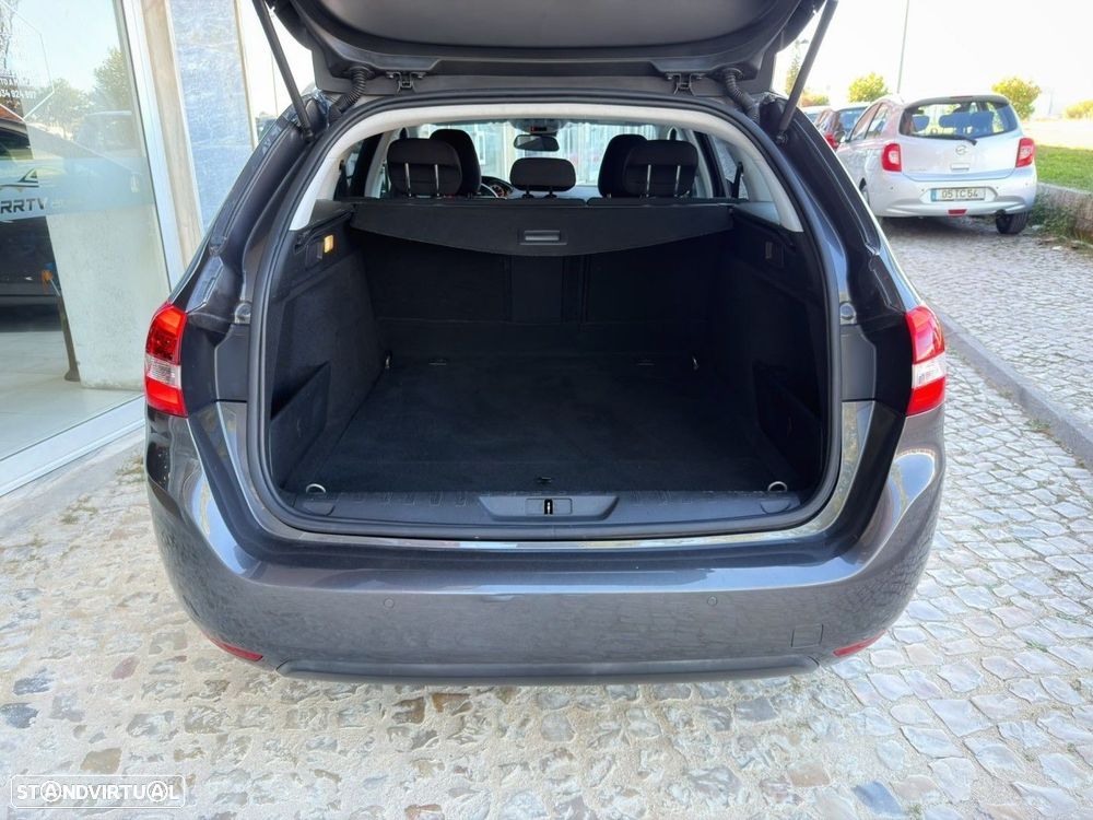 Peugeot 308 SW 1.5 BlueHDi Style — fotografia 8
