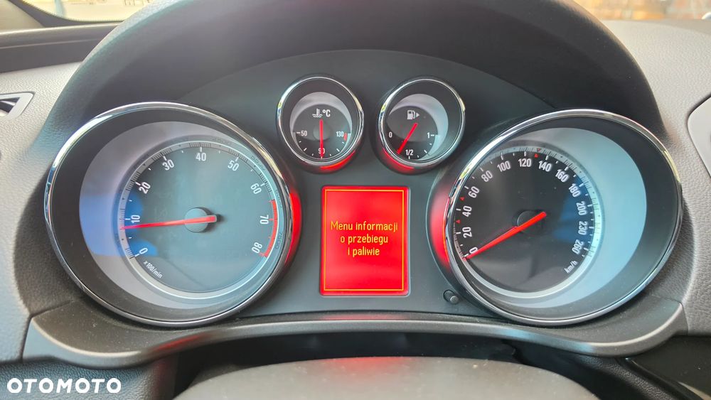 Opel Insignia 2.0 T Cosmo - 11