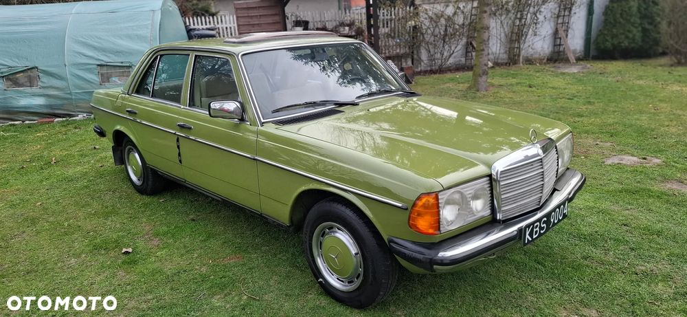 Mercedes-Benz 280 - 31