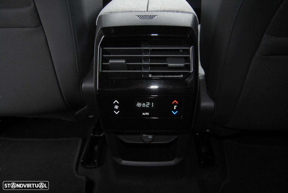 Peugeot 5008 1.2 Hybrid Allure e-DCS6 - 41