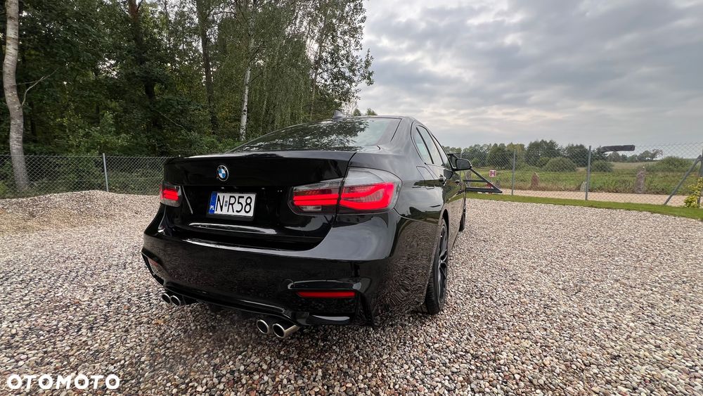 BMW Seria 3 330i Sport Line - 17