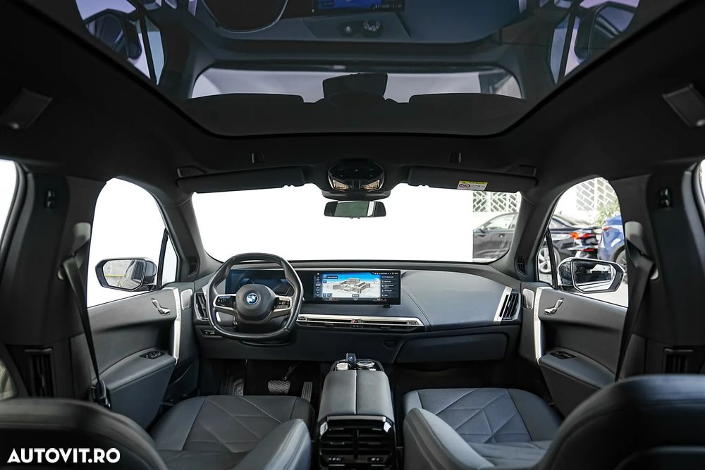 BMW iX 2022 — imagine 32