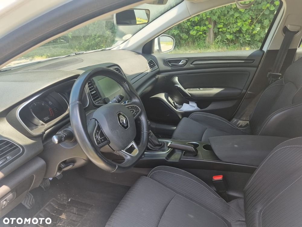 Renault Megane 1.5 Blue dCi Intens - 17