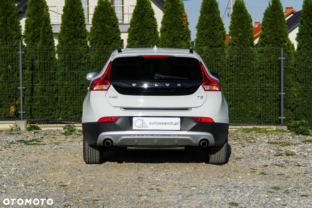 Volvo V40 2019 photo 5
