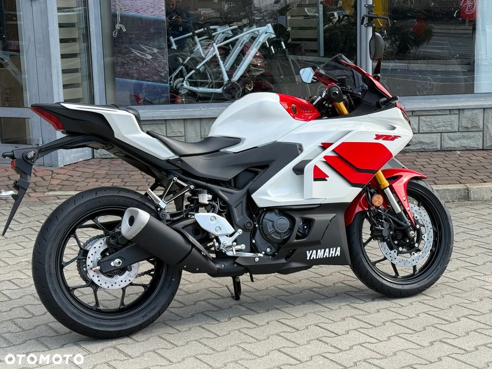 Yamaha YZF - 2