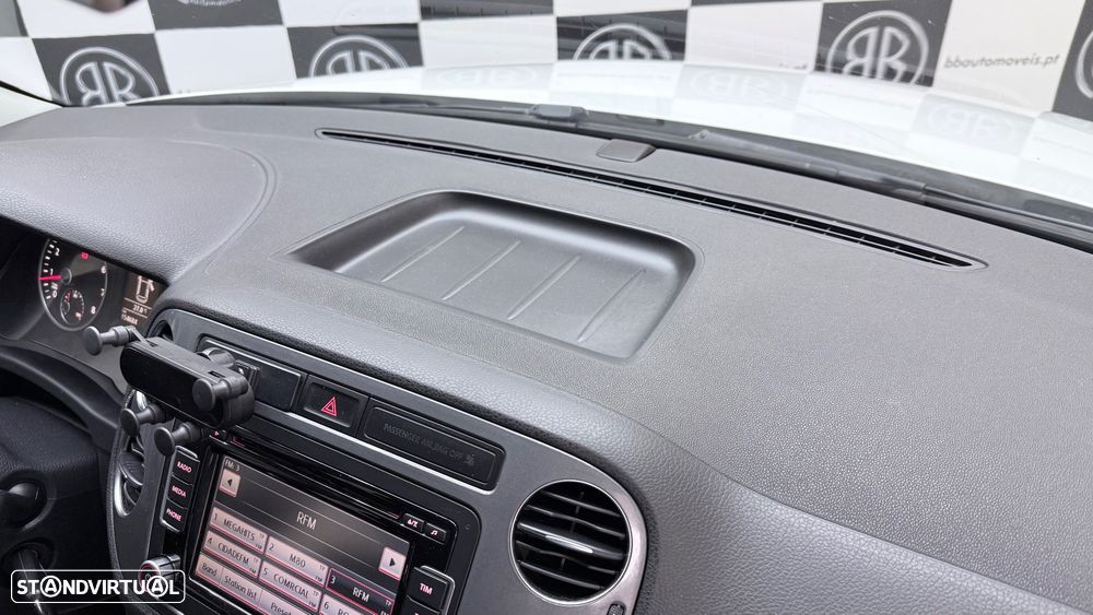 VW Tiguan 1.4 TSi Sport BlueMotion - 24