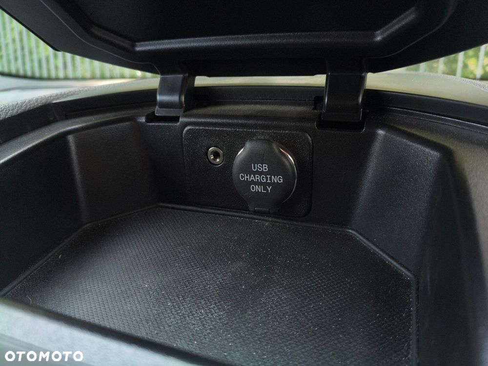 Ford transit-courier Trend - 17
