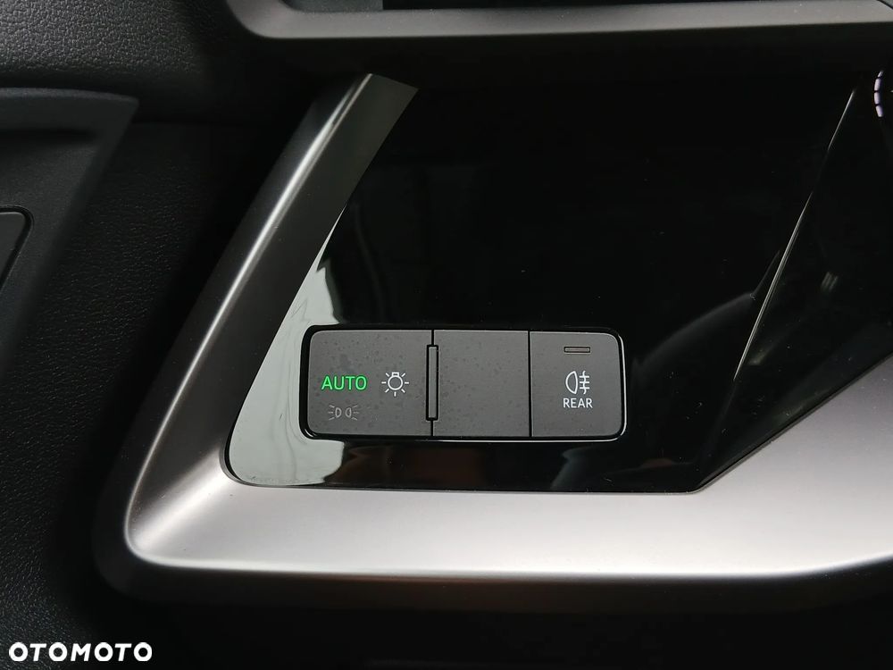 Audi A3 Limousine 35 TFSI mHEV Advanced S tronic - 14