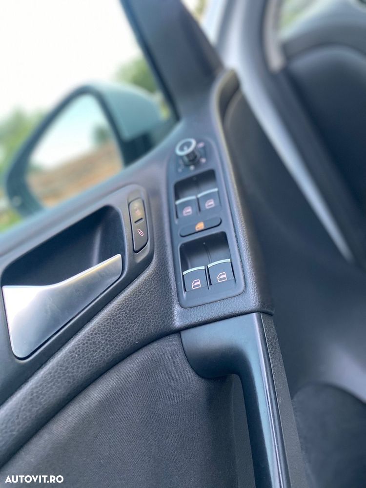 Volkswagen Golf 2.0 TDI BlueMotion Technology Highline - 11