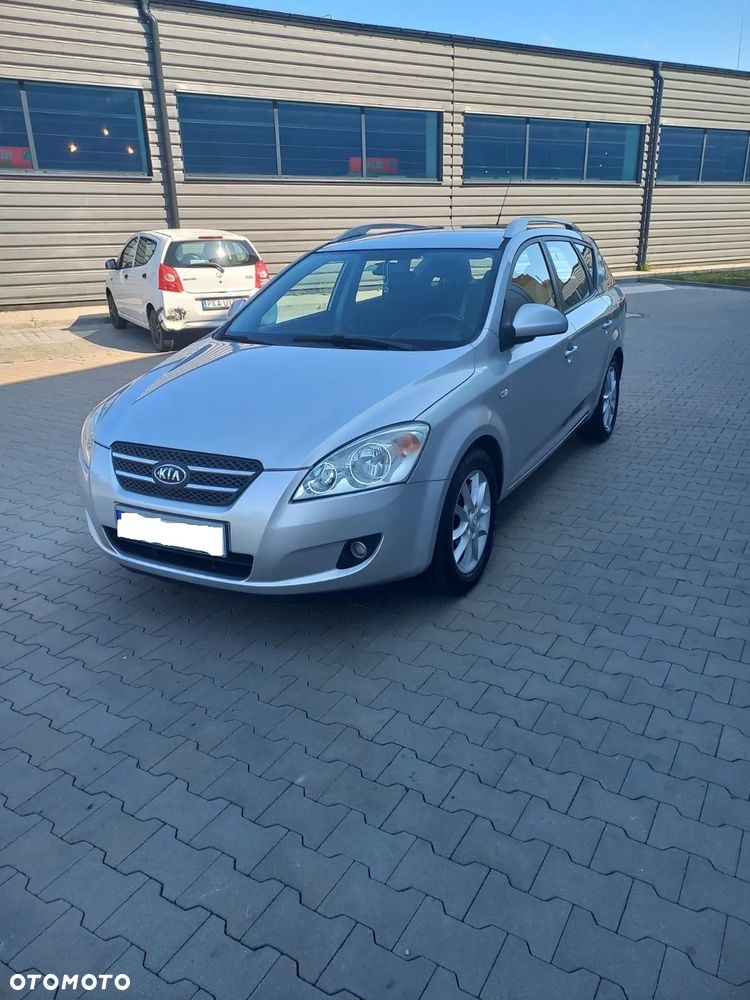 Kia Ceed - 5