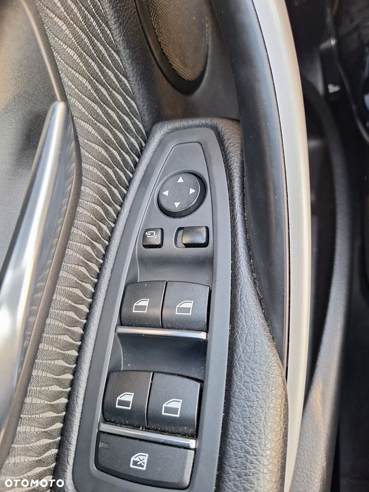 BMW Seria 3 318i - 17