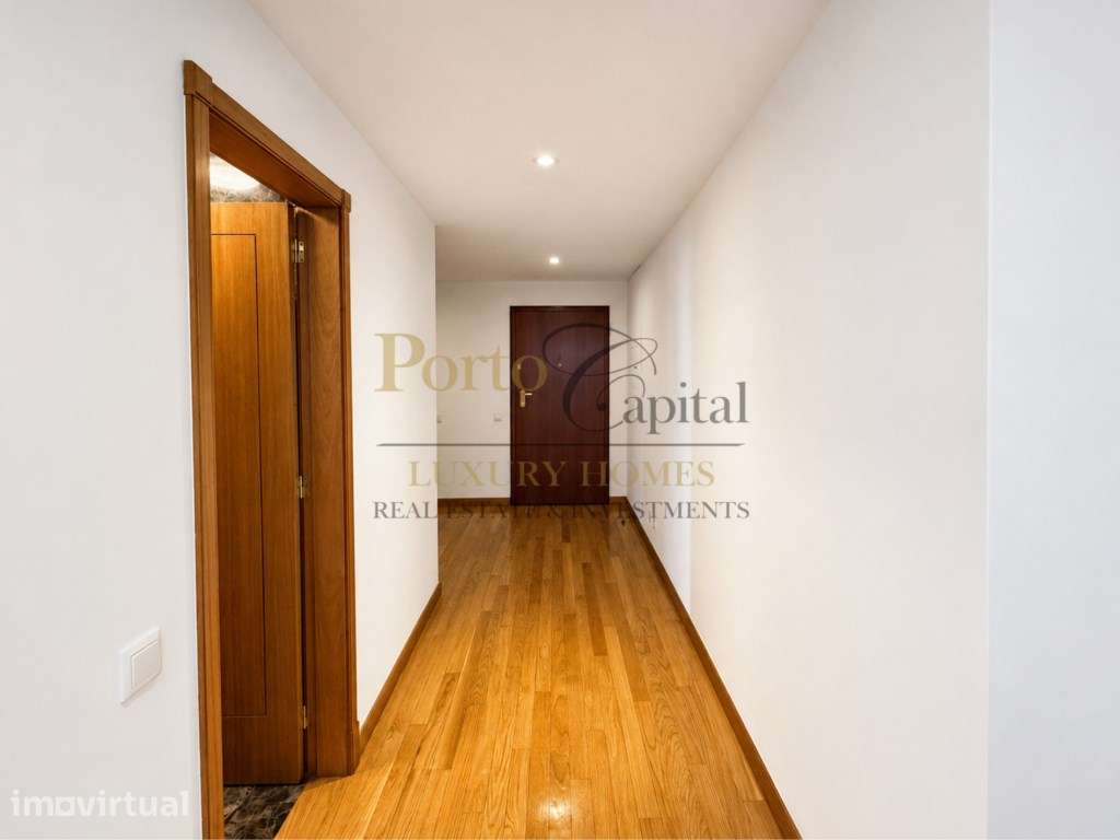 EXCELENTE APARTAMENTO T3+1 ESPAÇOSO E DISTINTO NO CORAÇÃO DA MAIA |... - Grande imagem: 5/26