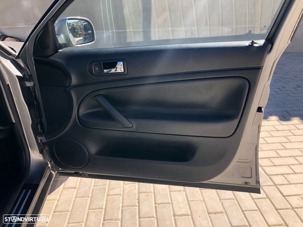 VW Passat Variant 1.9 TDi Highline - 7