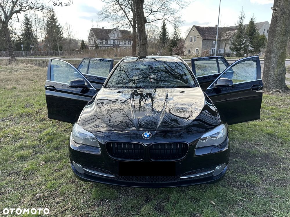 BMW Seria 5 520i Touring - 19