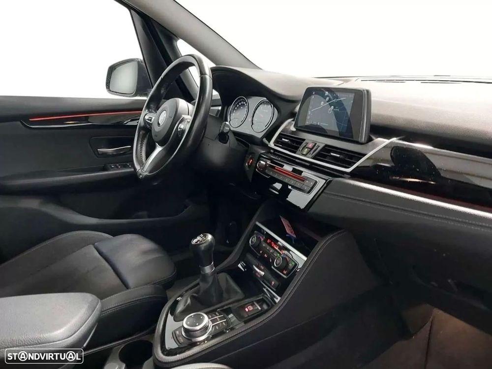 BMW 218 Gran Tourer i 7L Line Sport - 6