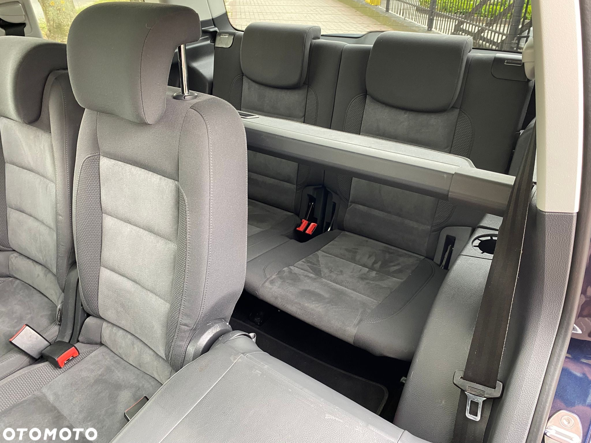 Volkswagen Touran 1.6 TDI DPF Comfortline DSG - 12