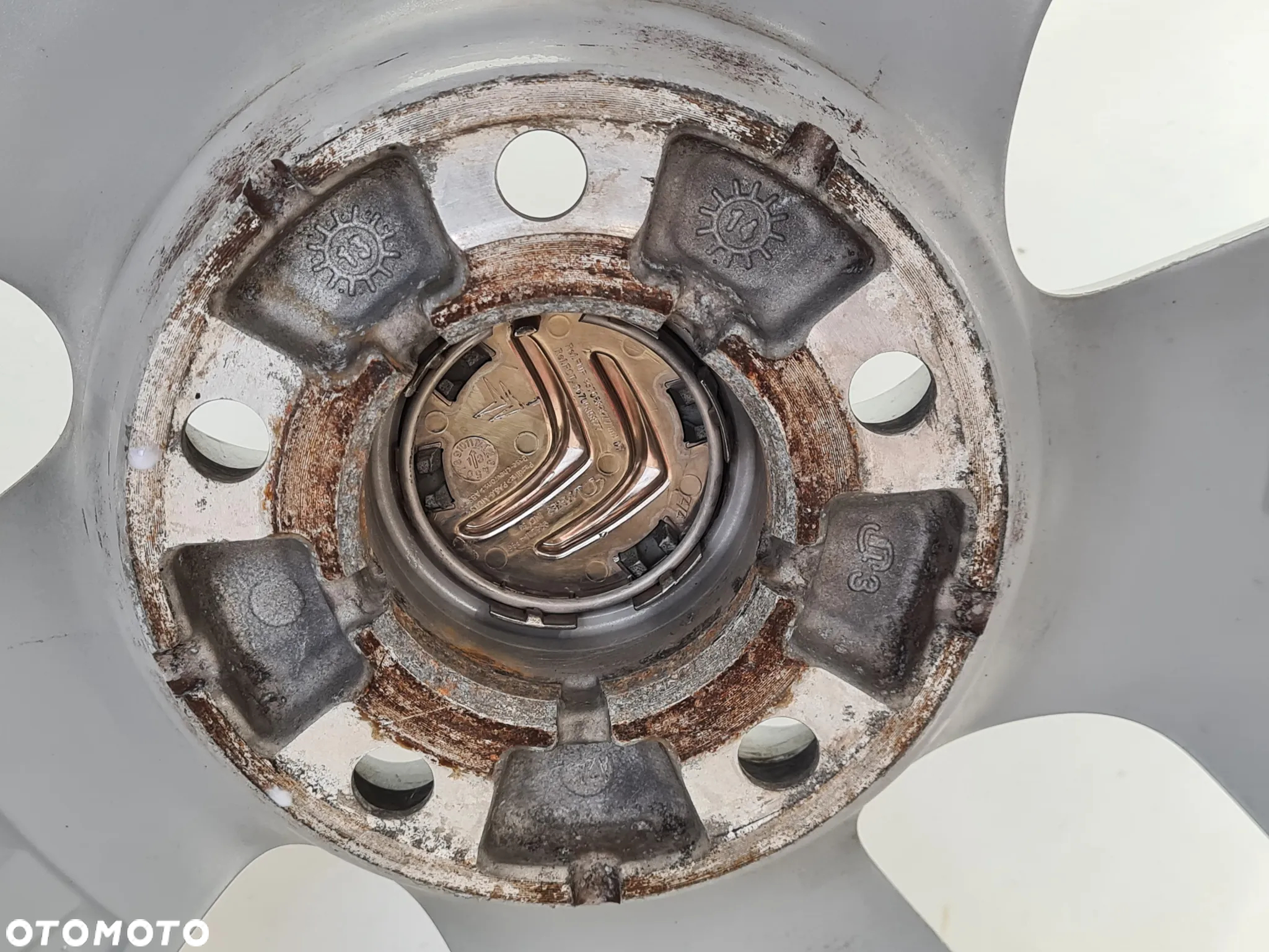 citroen c4 picasso ii felga aluminiowa 16 9677089777 - 12