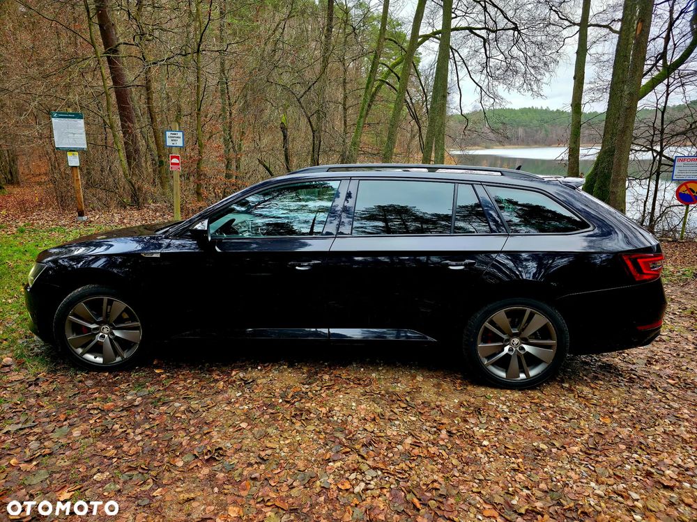 Skoda Superb 2.0 TSI Sportline DSG - 9
