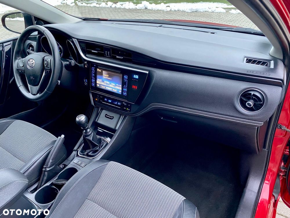 Toyota Auris 1.6 D-4D Edition S+ - 26