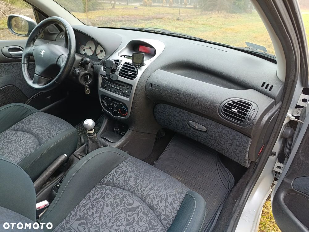 Peugeot 206 SW HDi 90 Quiksilver - 12