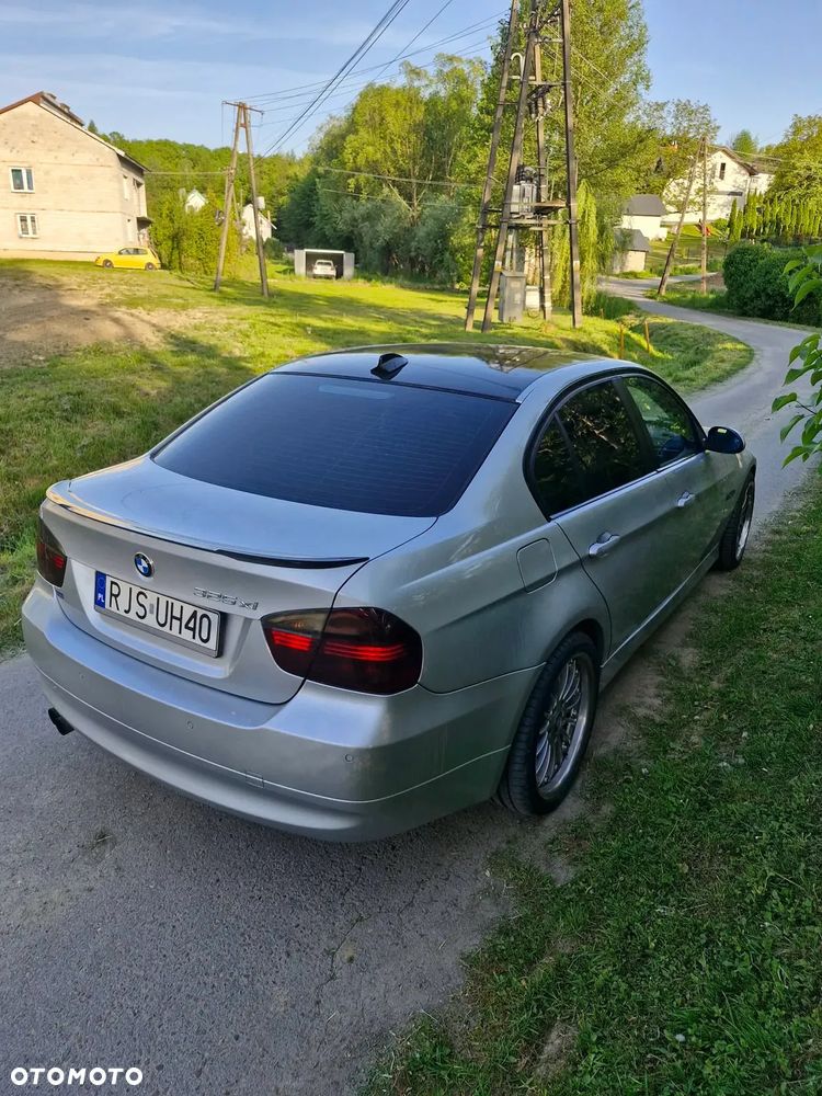 BMW Seria 3 325xi - 2