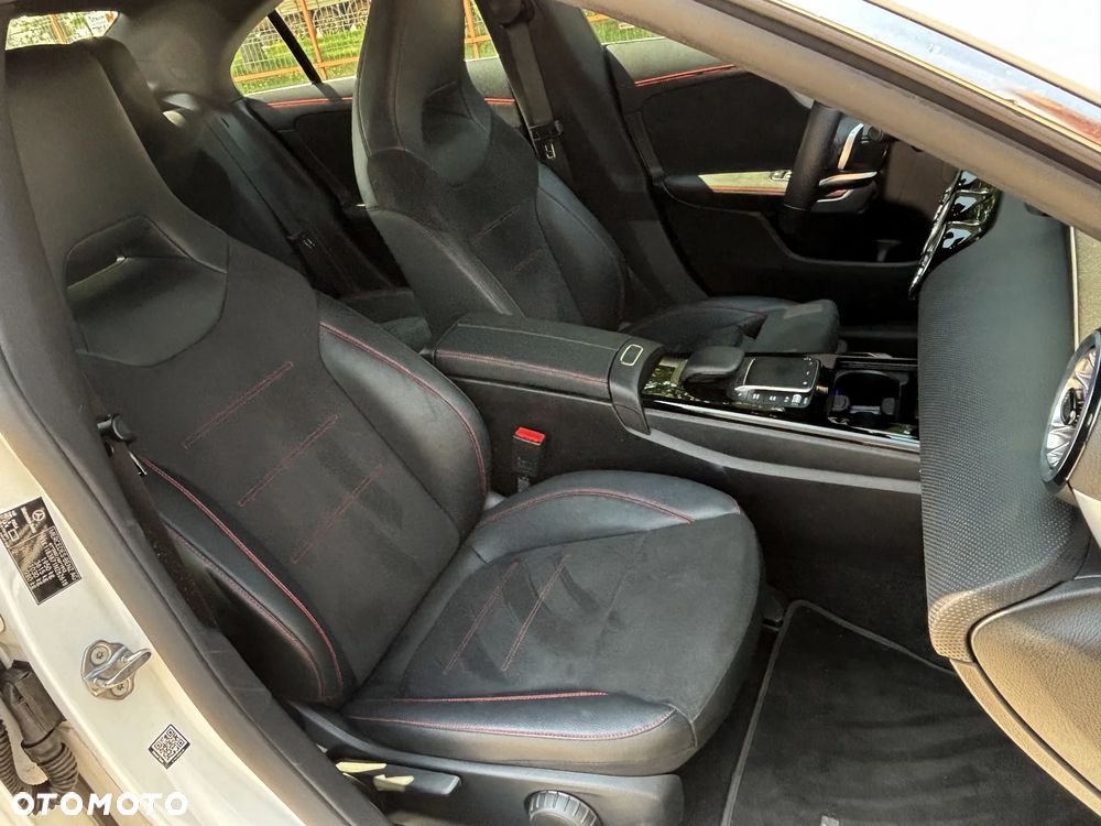 Mercedes-Benz CLA 200 AMG Line 7G-DCT - 17