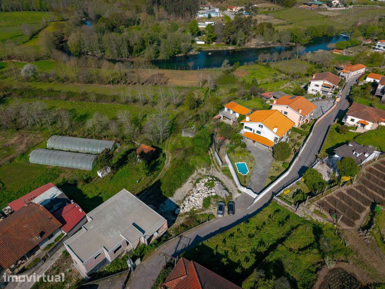 Terreno com Excelente Potencial para Construção em Fiscal, Amares —... - Grande imagem: 3/8