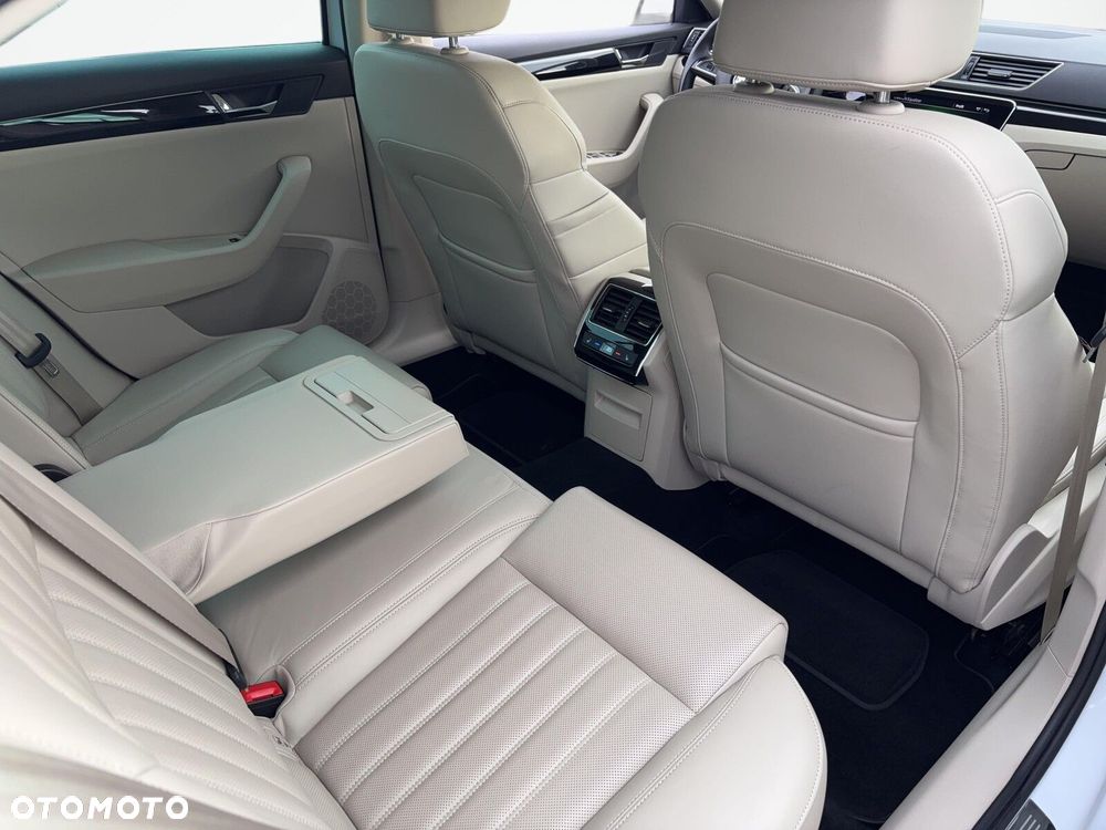Skoda Superb 2.0 TDI L&K DSG - 31