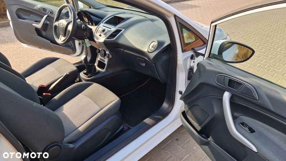 Ford Fiesta 1.25 Ambiente - 13