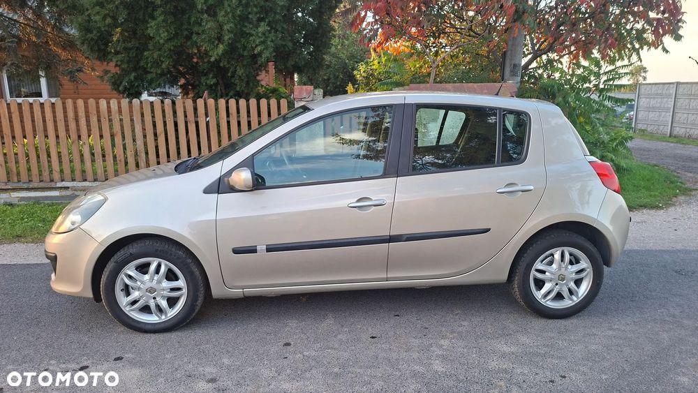 Renault Clio 2006 photo 5