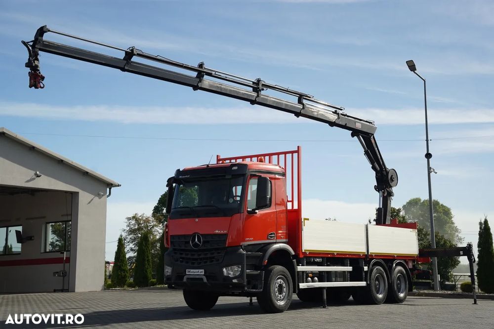 Mercedes-Benz AROCS 2640 / 6x4 / CAROSERIE BALANȚĂ - 6,5 M / MACARA HIAB X-HIDUO 188 ES-5 / CAPACITATE MAXIMĂ DE RIDICARE: 5.200 KG / ROTATOARE / TELECOMANDĂ / PODEA RESISTENTĂ / TRANSMISIE AUTOMATĂ - 2