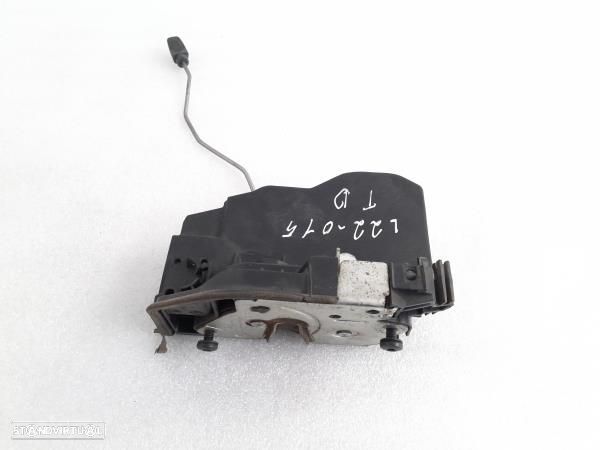 Fecho Porta Tras Dto Bmw X3 (E83) - 2