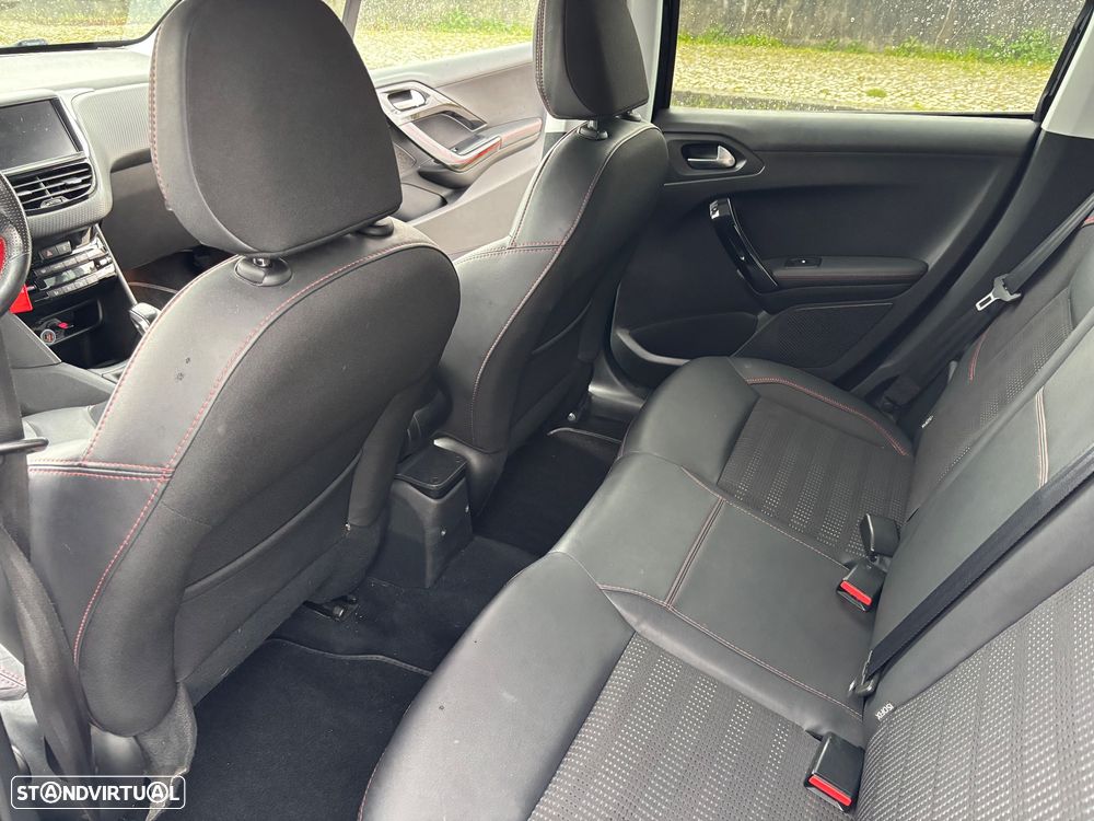 Peugeot 208 1.2 PureTech GT Line - 7