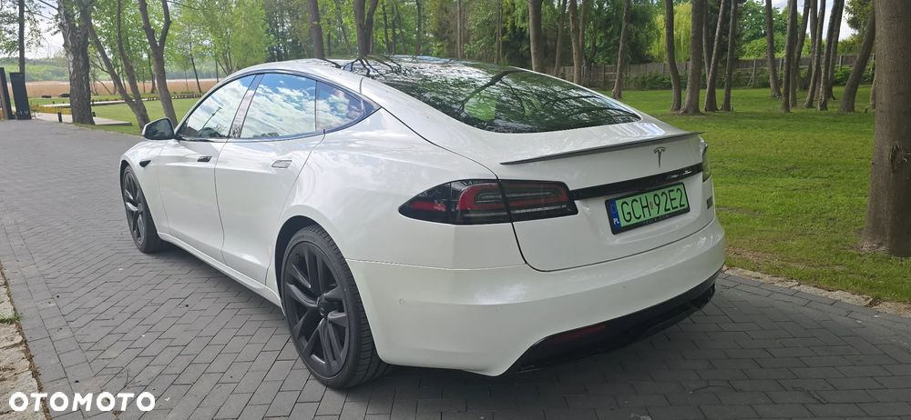 Tesla Model S - 7