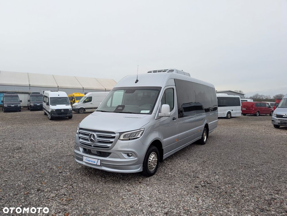 Mercedes-Benz Sprinter 519 - 12