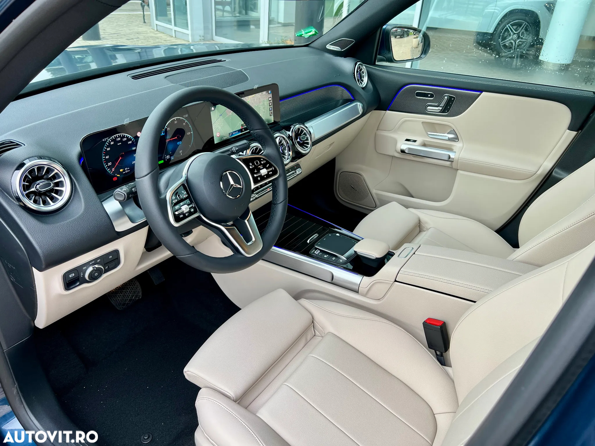 Mercedes-Benz EQB 300 4MATIC - 10