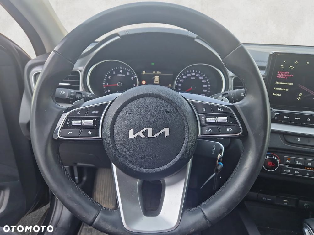 Kia XCeed - 13