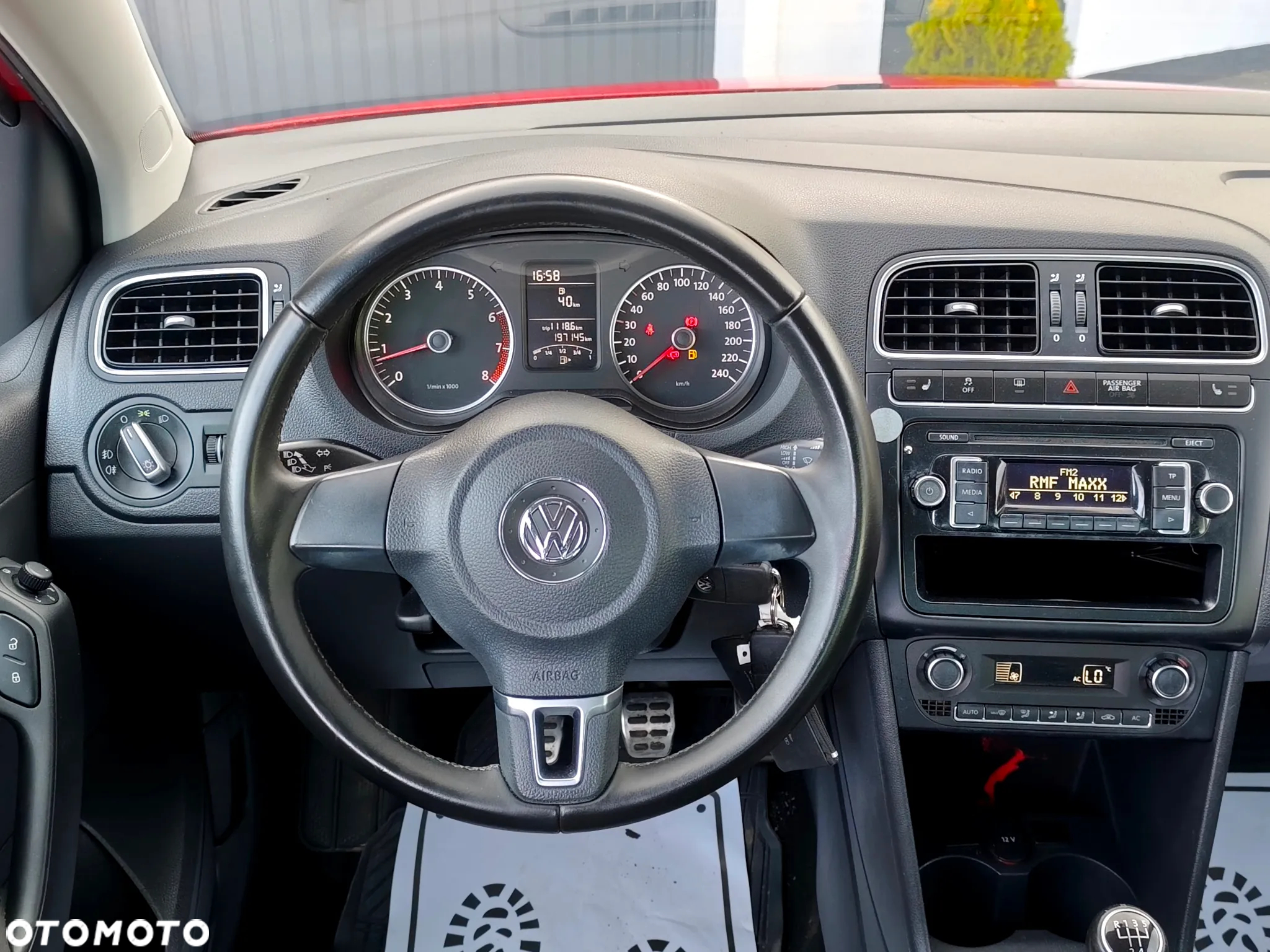 Volkswagen Polo 1.4 Style - 24