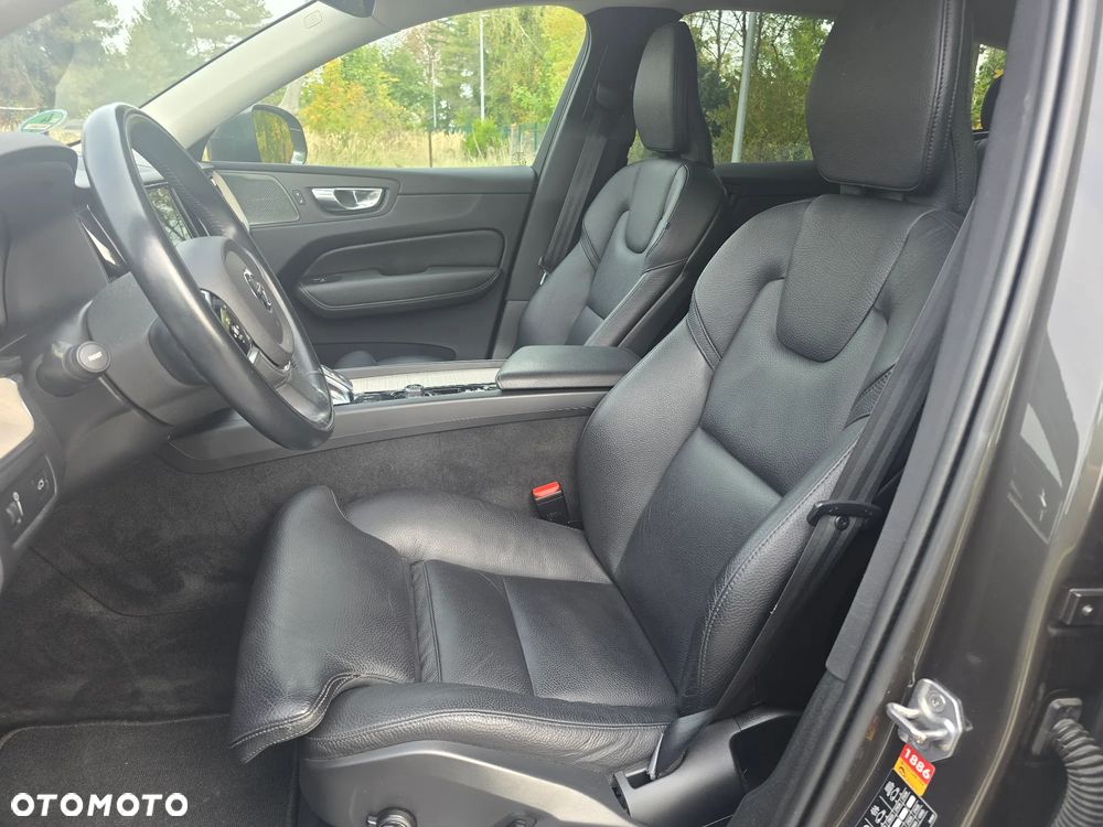 Volvo XC 60 B5 B AWD Inscription - 25