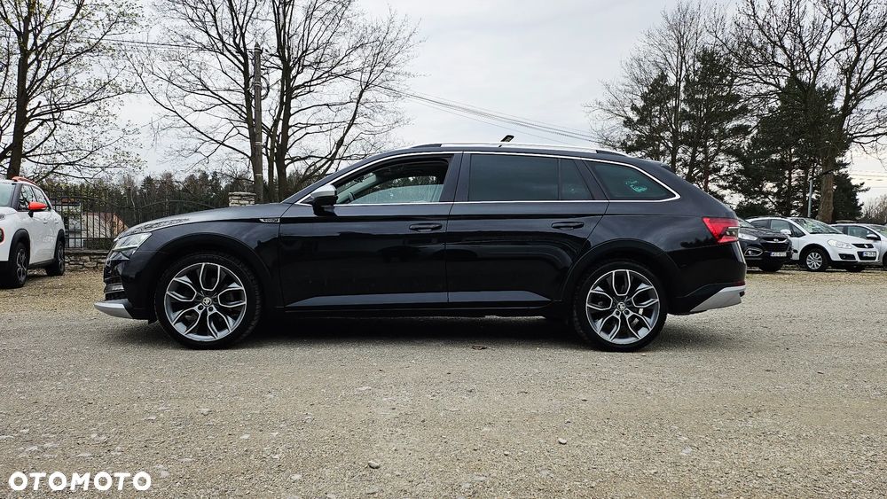 Skoda Superb 2.0 TDI SCR 4x4 Scout DSG - 10