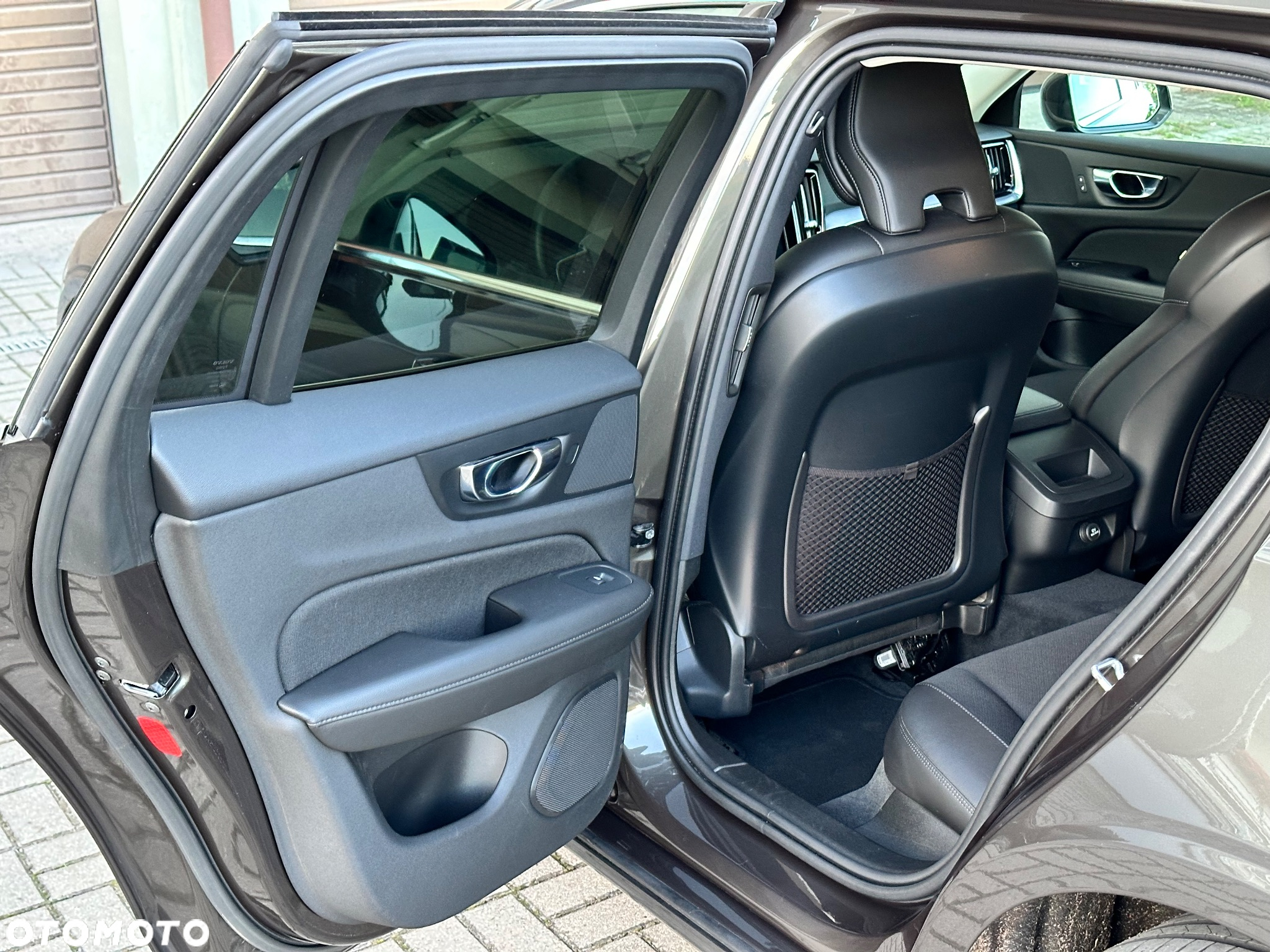 Volvo V60 D4 Geartronic Momentum Pro - 14