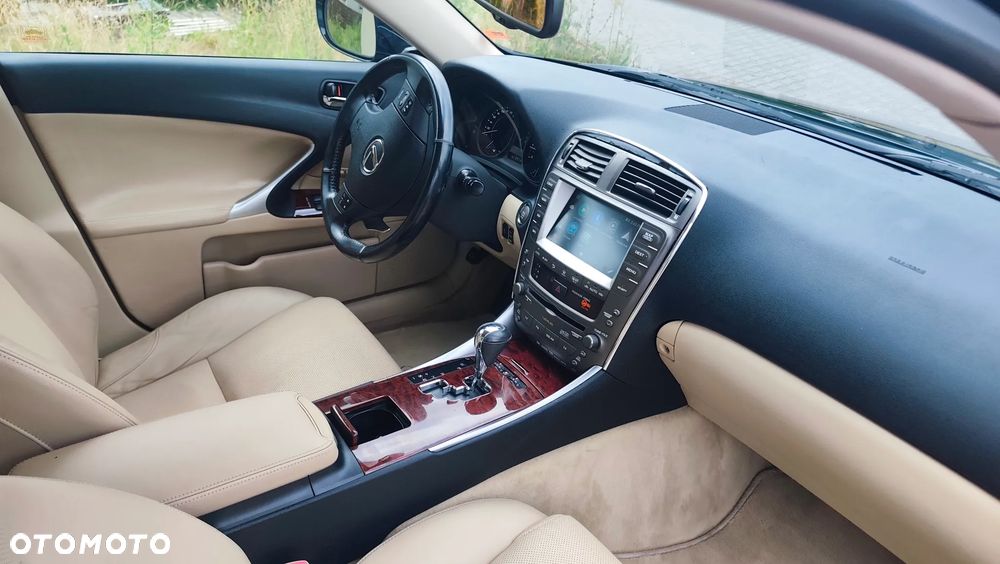 Lexus IS 250 Prestige - 20