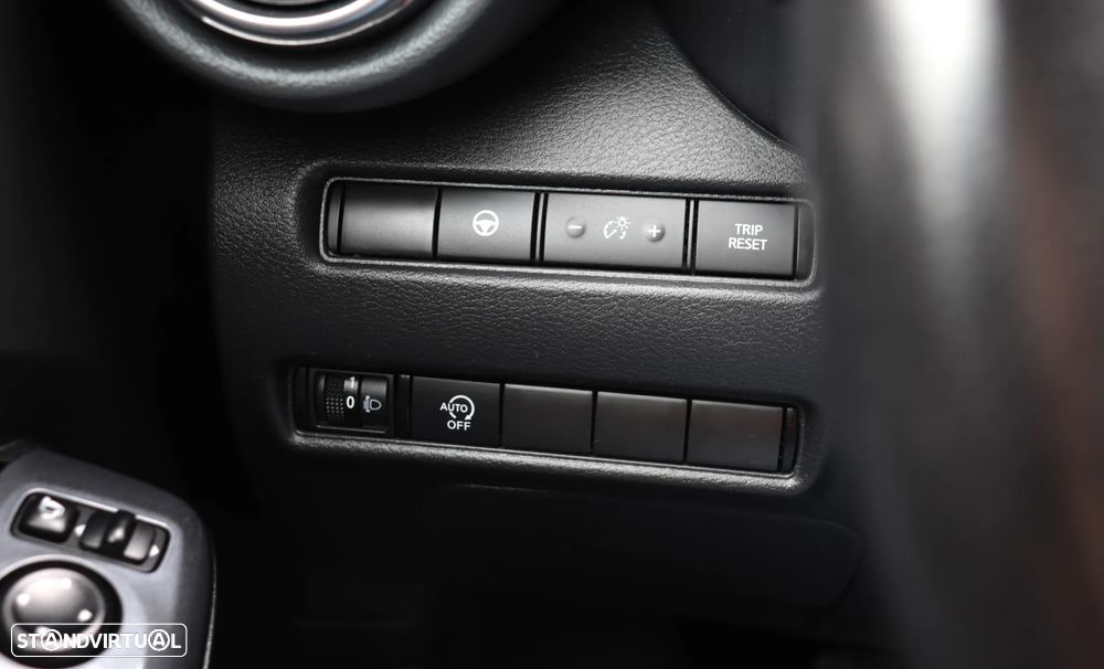 Nissan Juke 1.0 DIG-T Tekna - 32