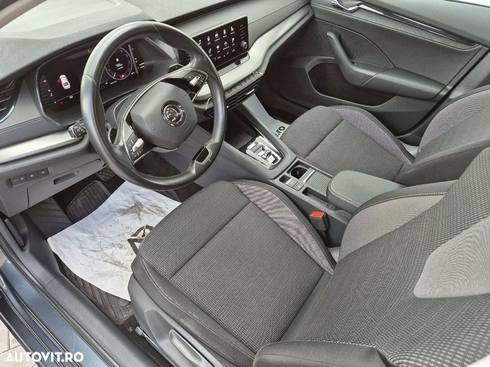 Skoda Octavia 2.0 TDI DSG Ambition - 9
